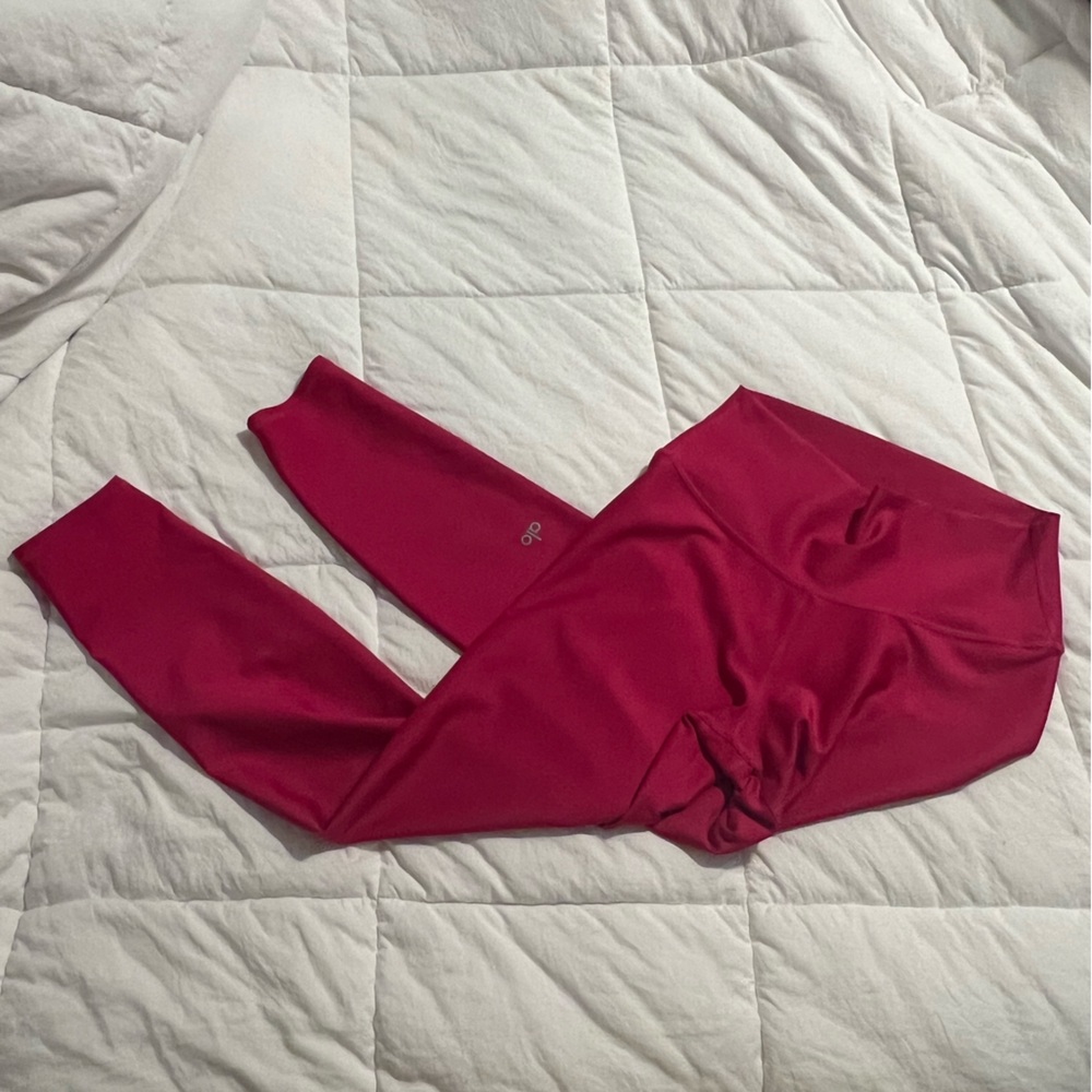 ALO Yoga High-Waist Leggings in Deep Pink